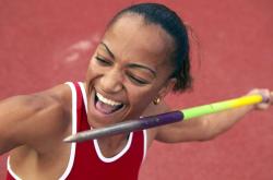 -赖斯一锤定音，导演乌克兰与伊朗的绿茵权谋之战