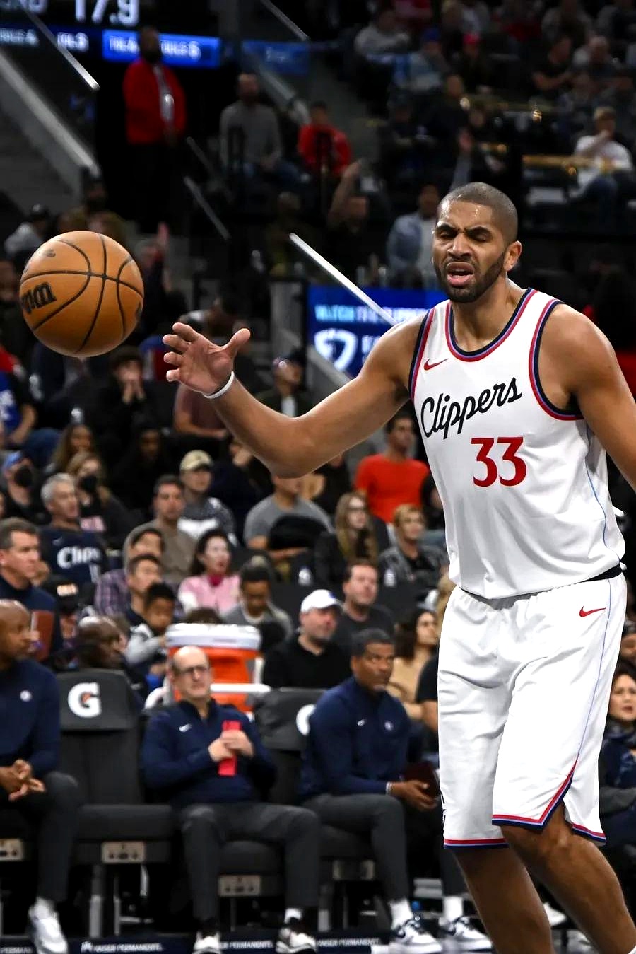 立陶宛男篮强势步行者，巴图姆惊艳世界