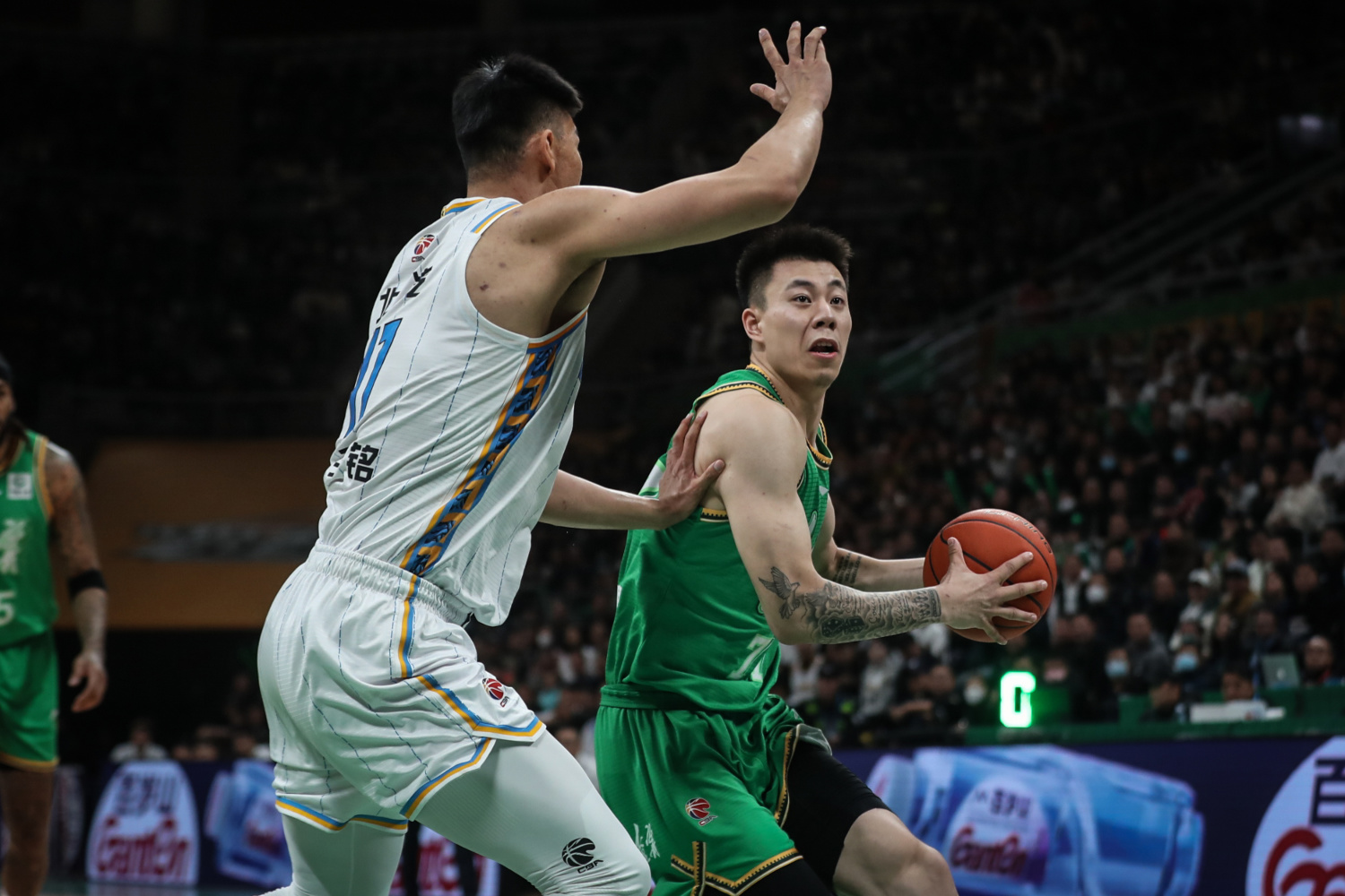 四川队鏖战辽宁队,张镇麟高光表现 四川队鏖战辽宁队,张镇麟高光表现