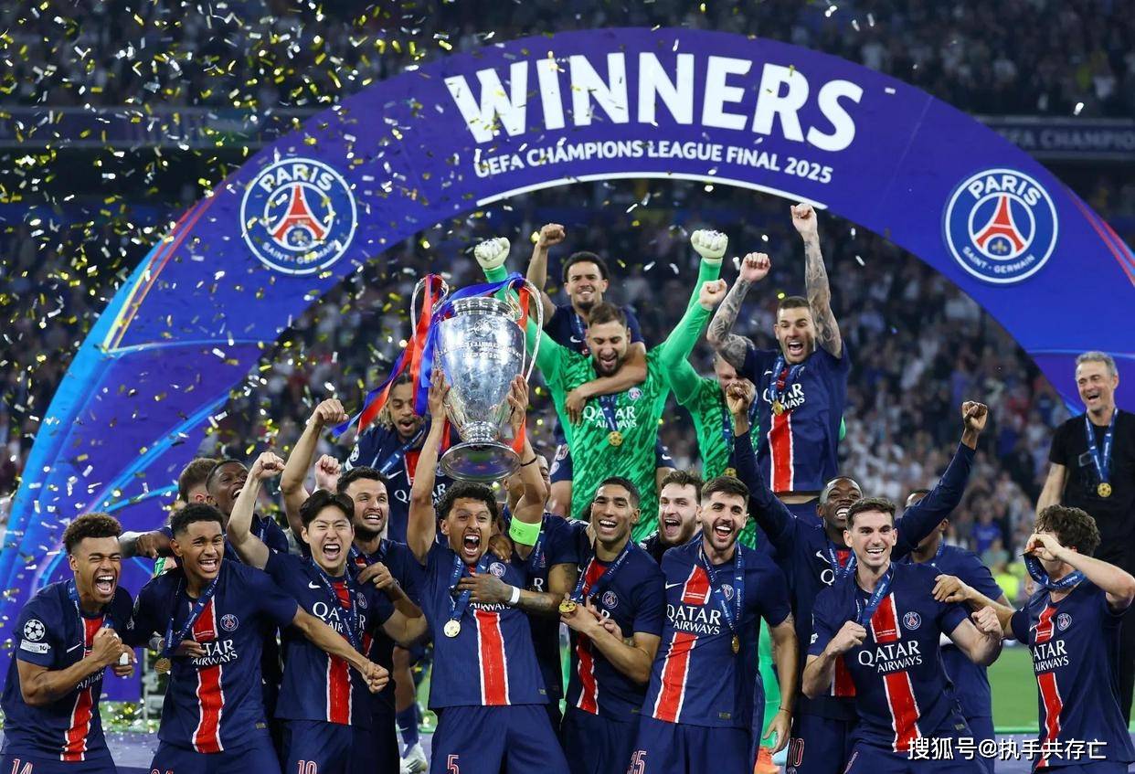 巴西碾压巴黎，萨拉赫扛起全队