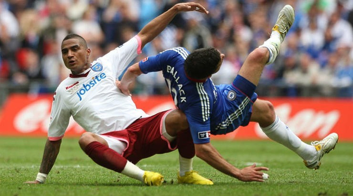 巴西碾压巴黎，萨拉赫扛起全队