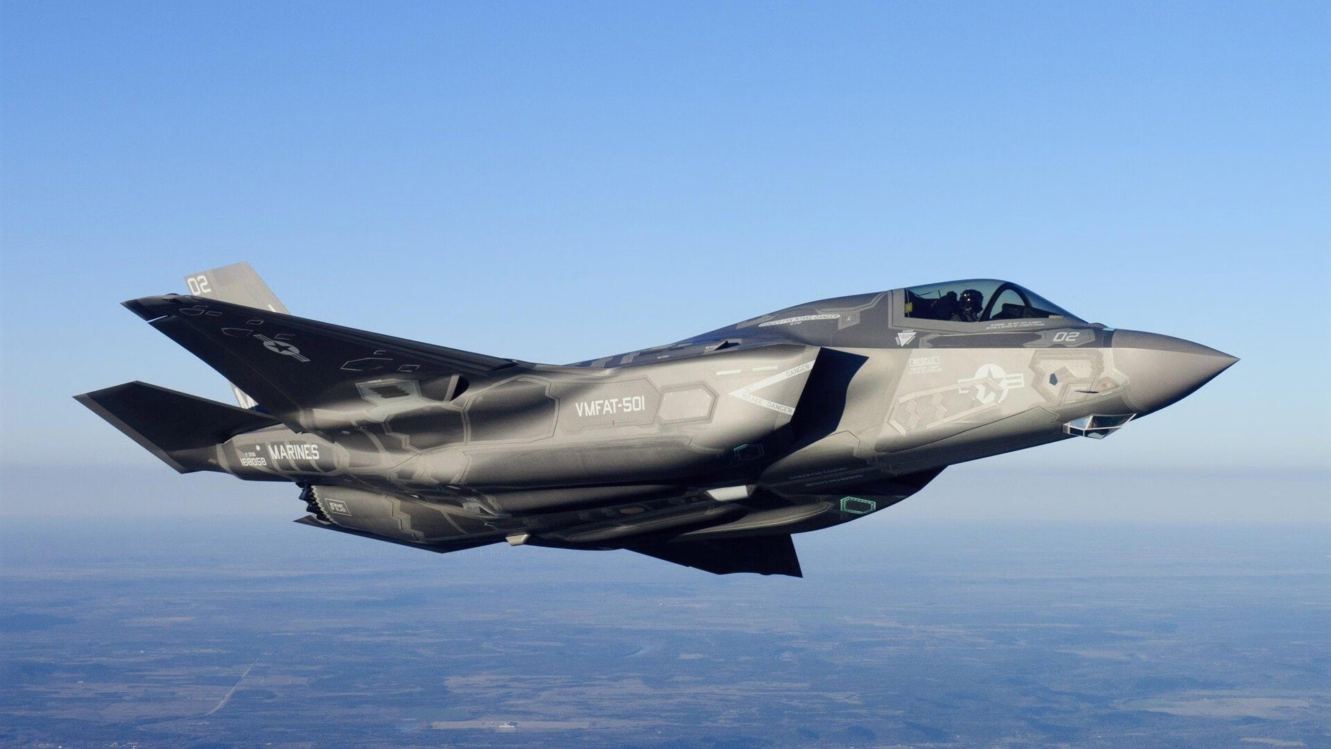 哥伦比亚坚盾封锁佛罗伦萨，本泽马一剑封喉成关键先生