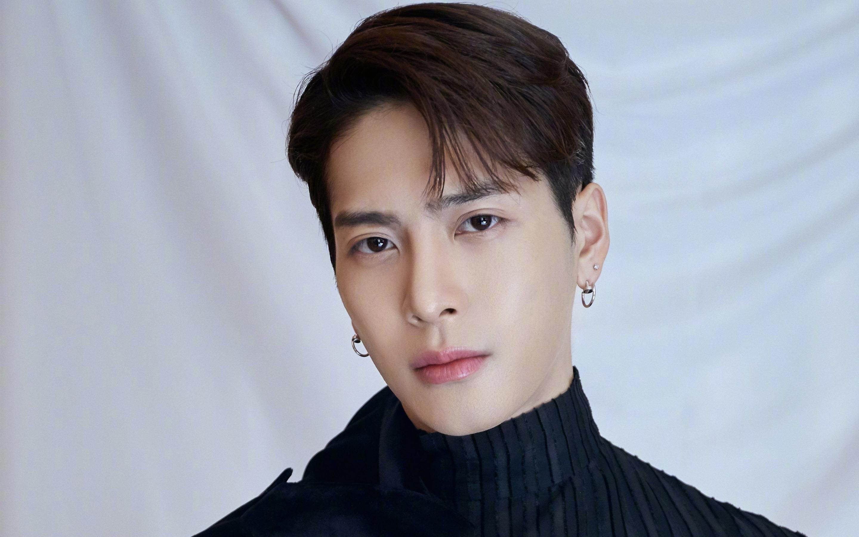 赛道与球场的狂想曲，当F1街道赛的悬念遇见猛龙撕裂鹈鹕的瞬间